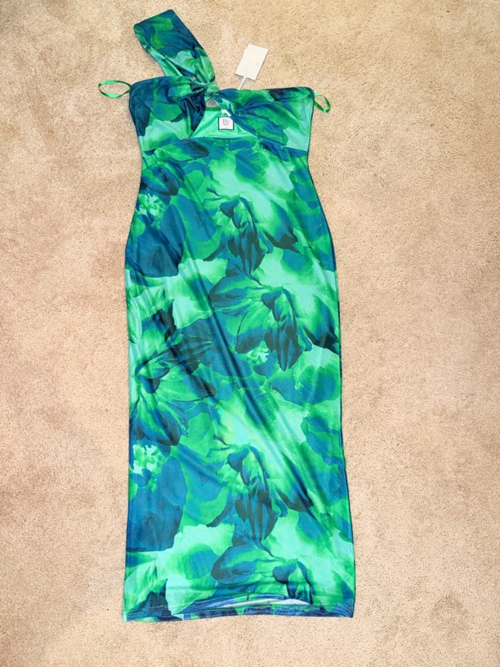 Emerald One-Shoulder Cutout Midi Dress - Picture 2 of 3